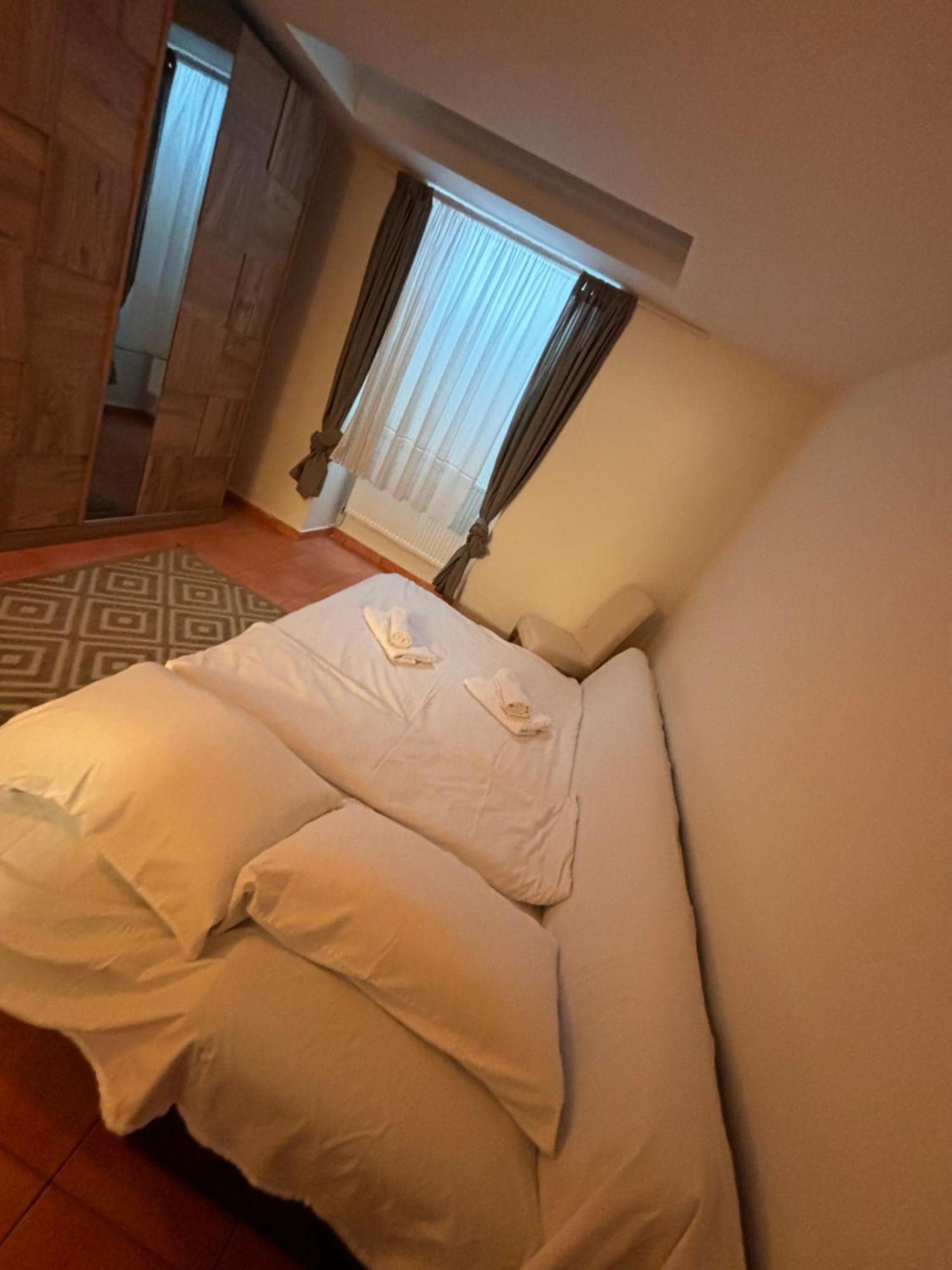 L&L Residence Brussels Ngoại thất bức ảnh